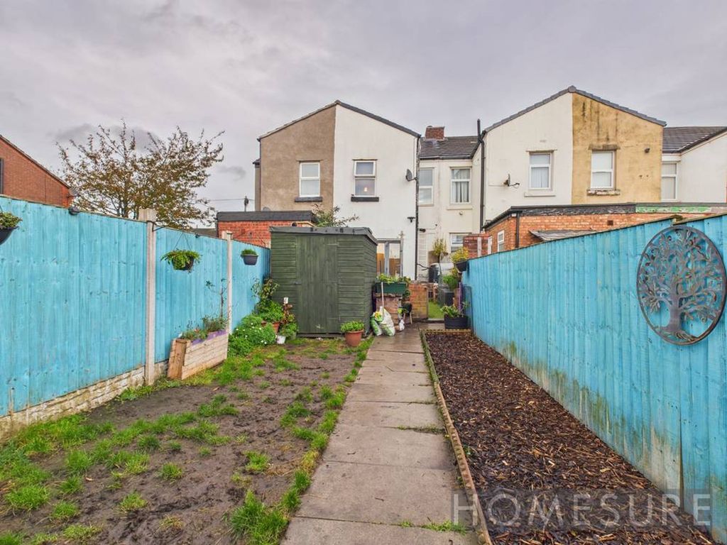 Property photo 2 of 27