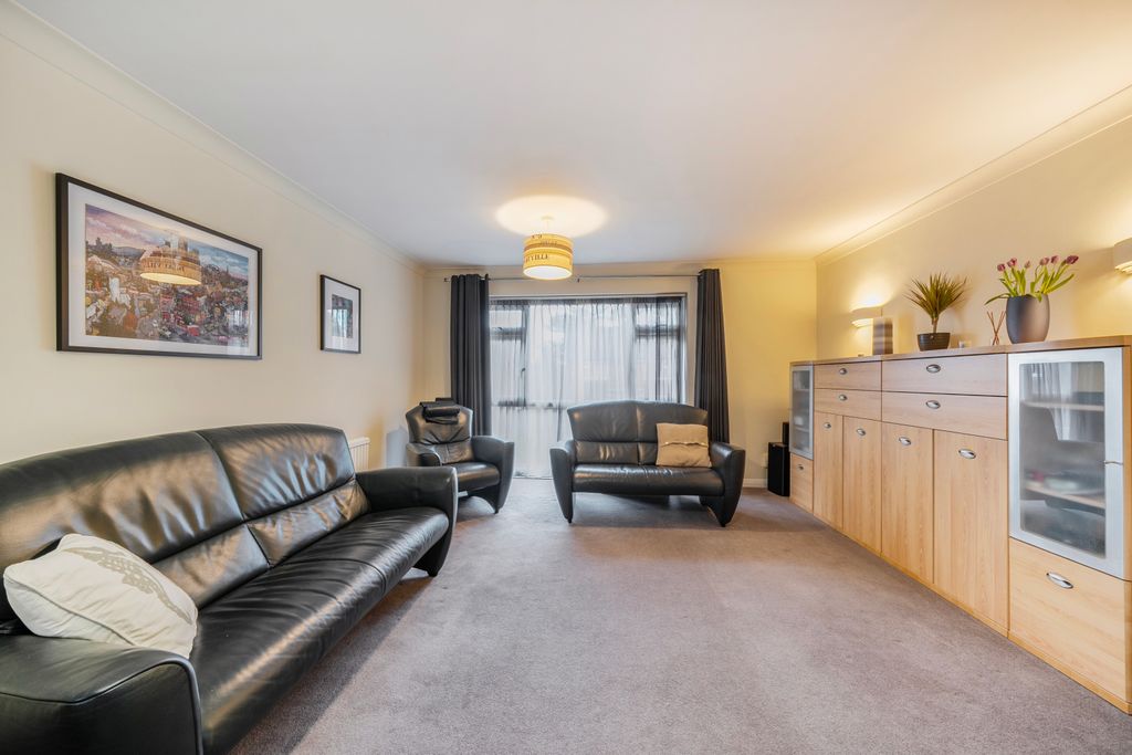 Property photo 2 of 20 Picture No. 21