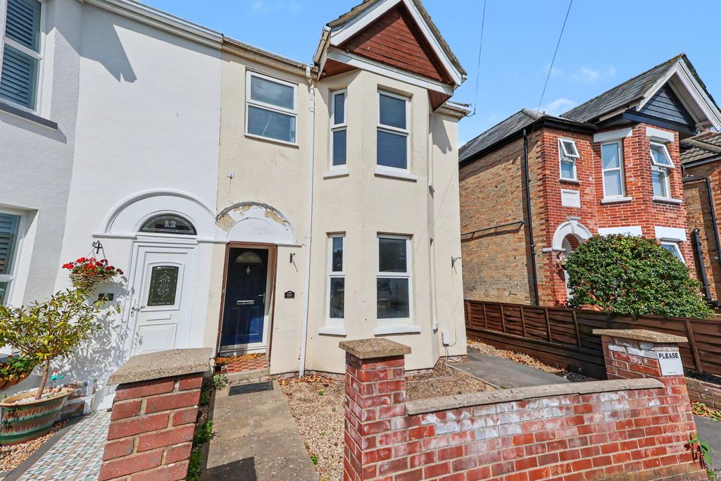 Property photo 1 of 18