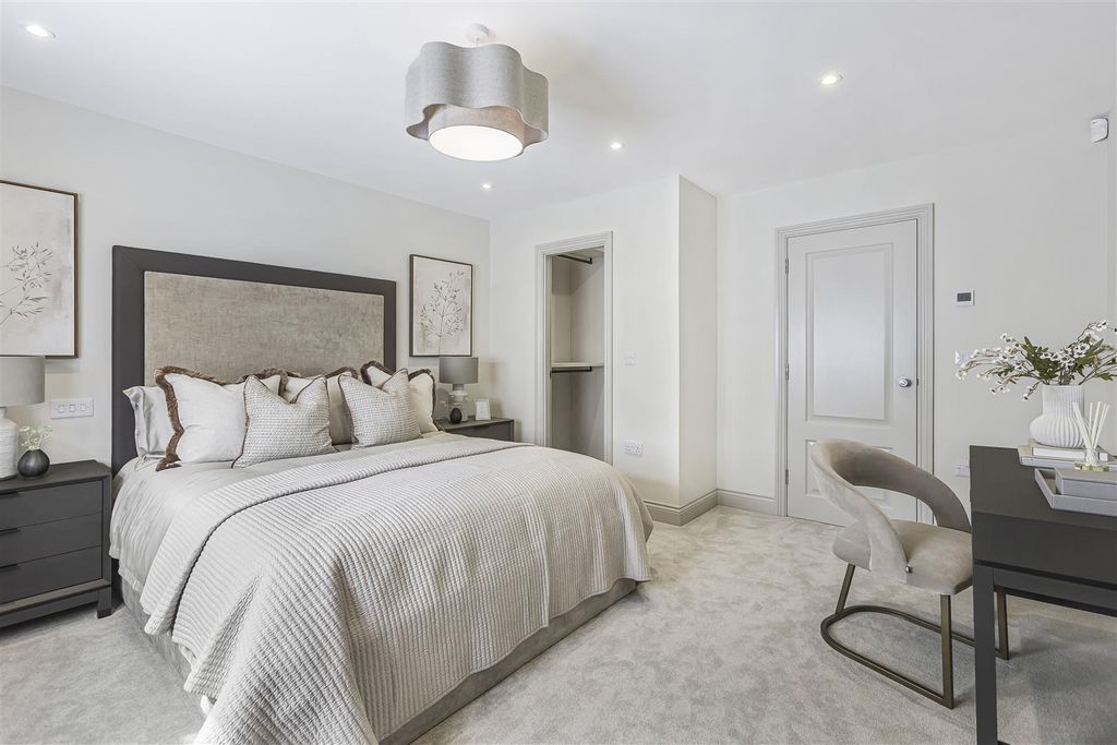 Property photo 2 of 41 2