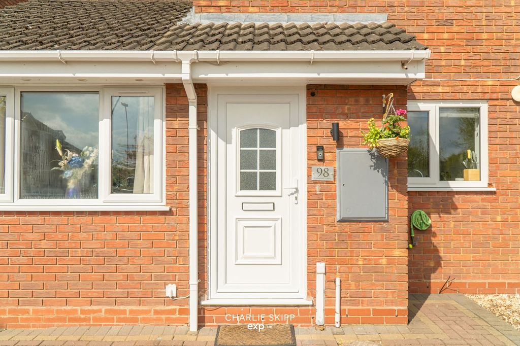 Property photo 3 of 17
