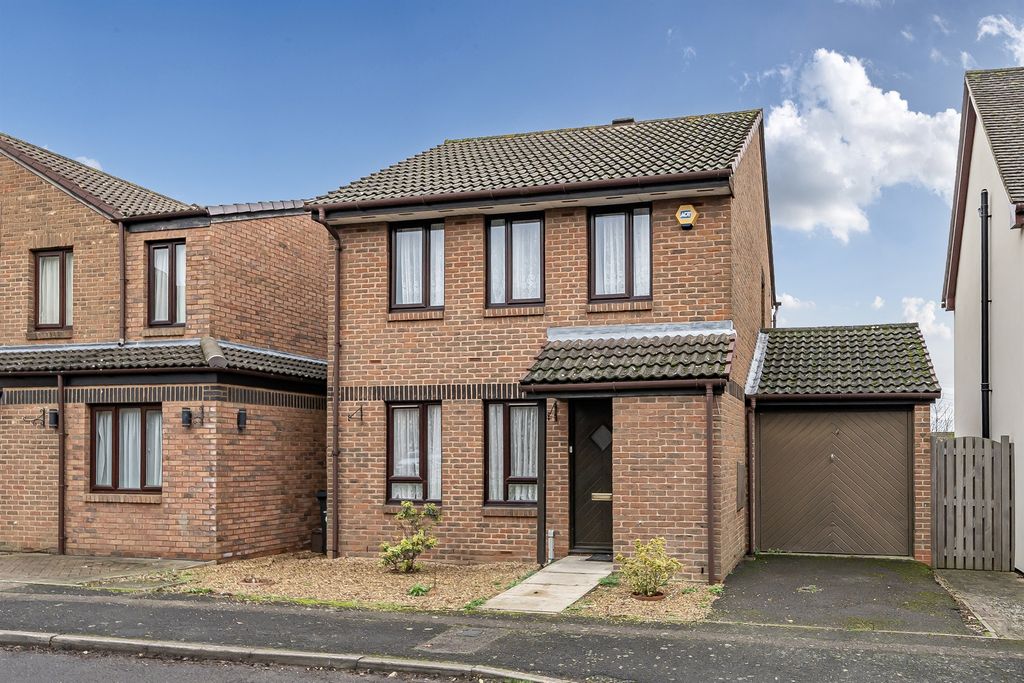 Property photo 1 of 13 Image