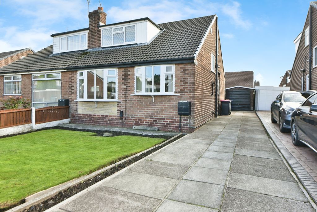 Property photo 1 of 17 External
