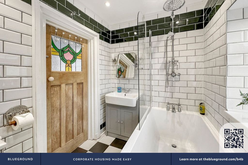 Additional image 10 of 3 bed flat to rentNorthampton District NN2