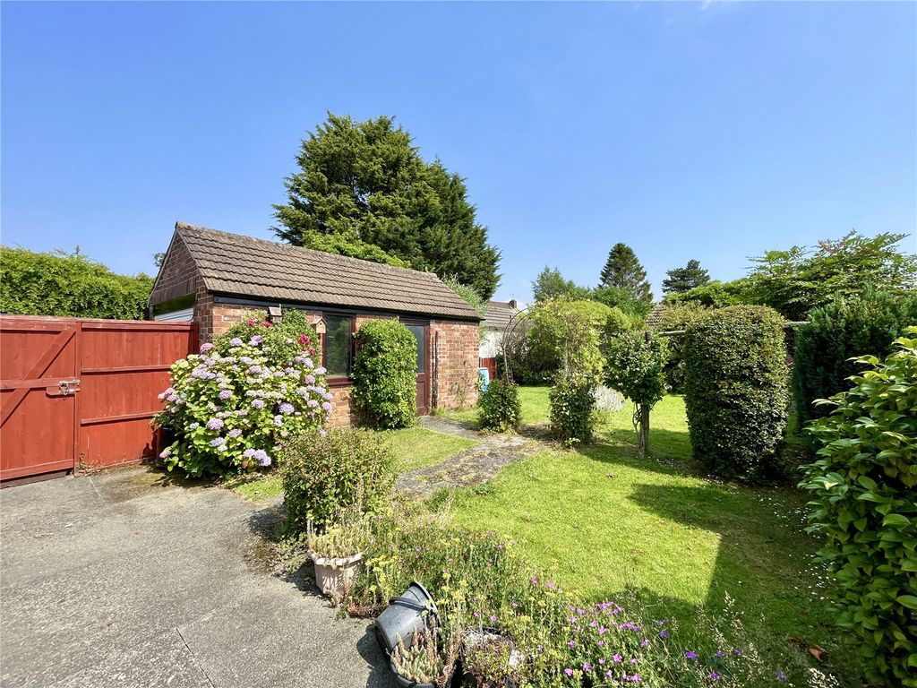 Property photo 2 of 15 Picture No. 10