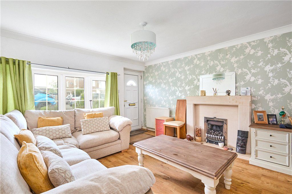 Property photo 2 of 13 Sitting Room
