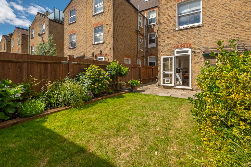 Property photo 3 of 12