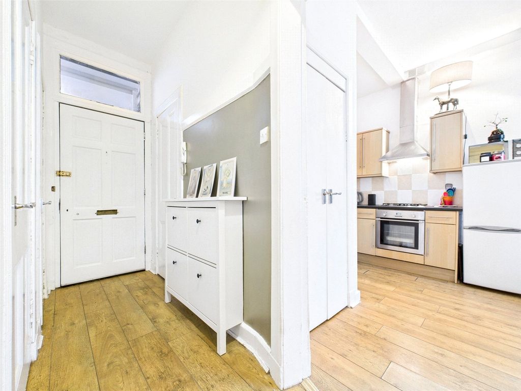 Property photo 2 of 17 Roseburn Street