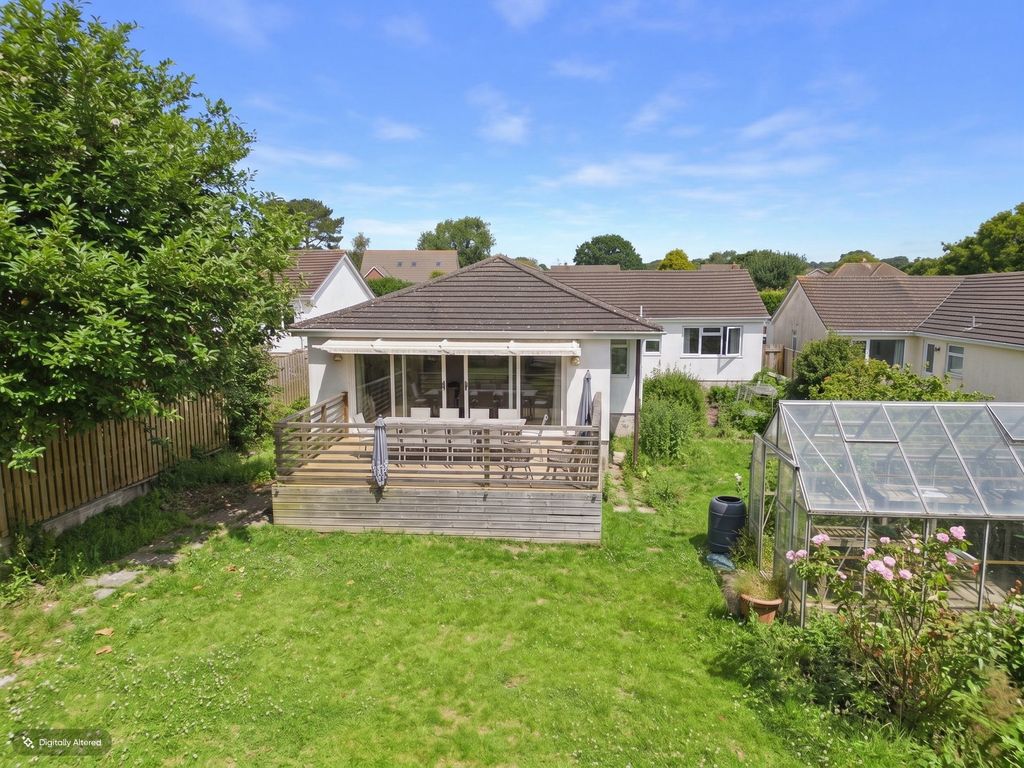 Property photo 1 of 33