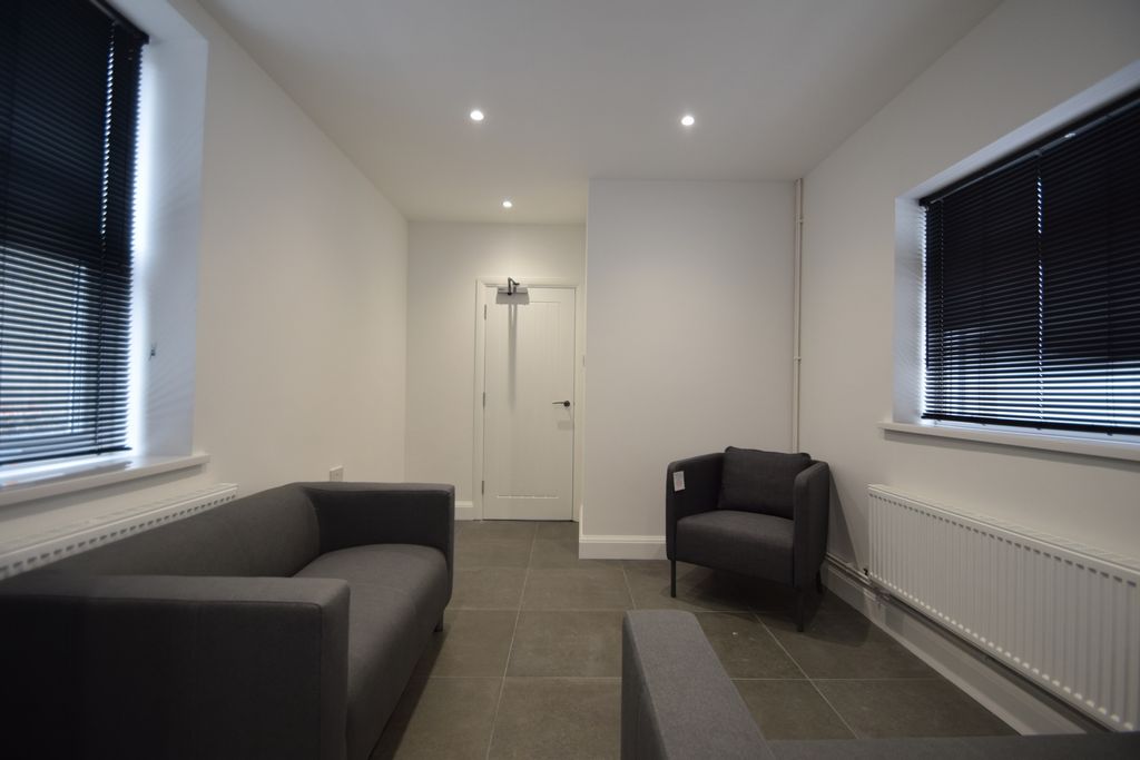 Property photo 3 of 13 Photo 7