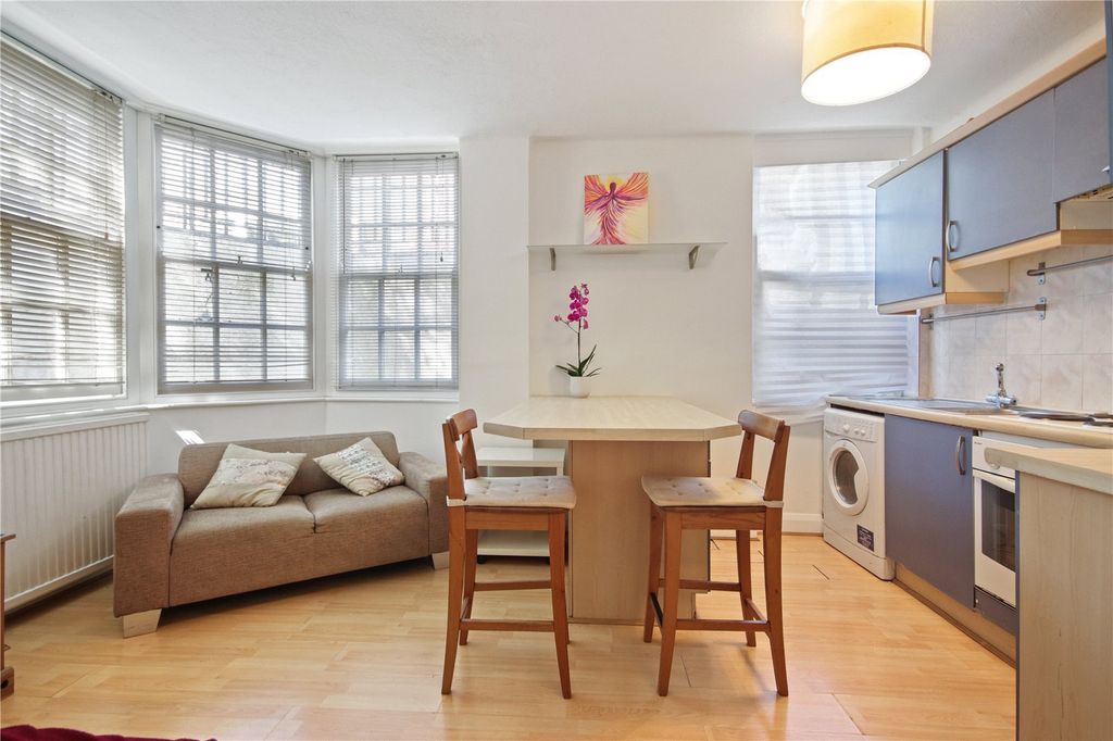 Property photo 2 of 12 Picture No. 03