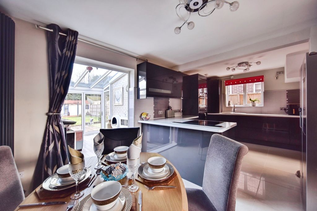 Property photo 3 of 19 Dsc_1339Edit