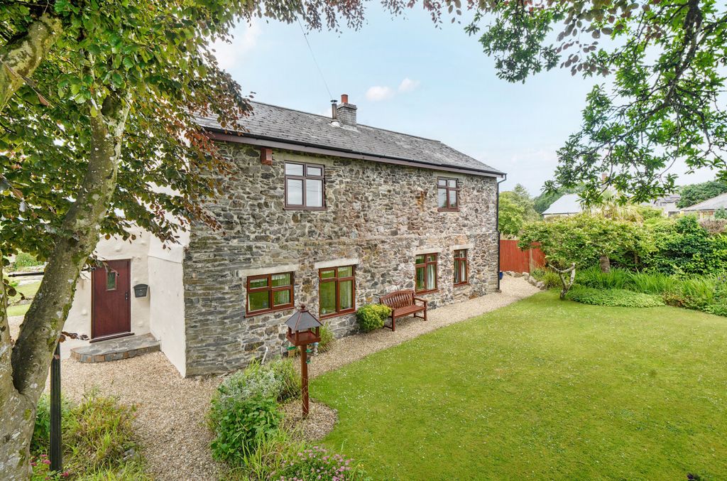 Property photo 1 of 25 1309585-1-6850056...