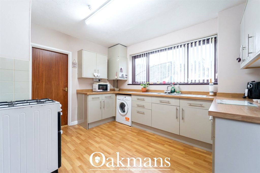 Property photo 2 of 28 Picture No. 21