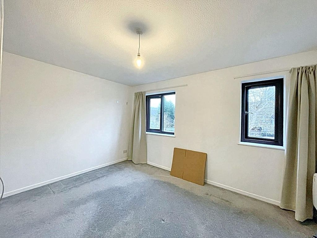 Property photo 1 of 7 Bright And Airy Bedroom With Twin Windows....