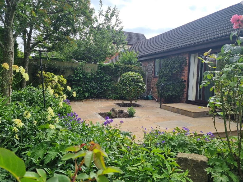 Property photo 2 of 10 Picture No. 12