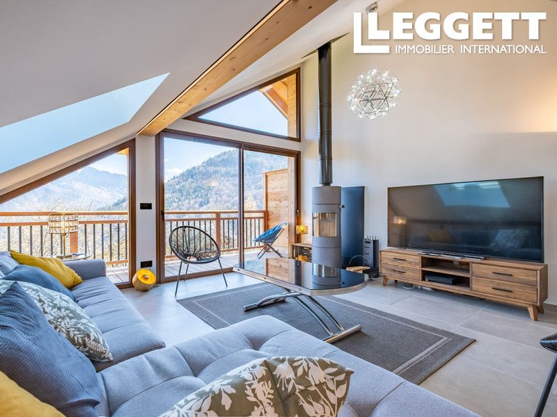 Property photo 2 of 10