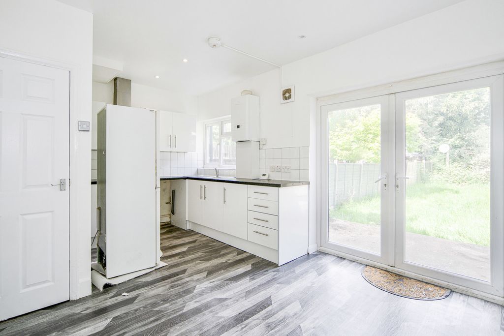 Property photo 3 of 21 Pbox-Img.Jpg