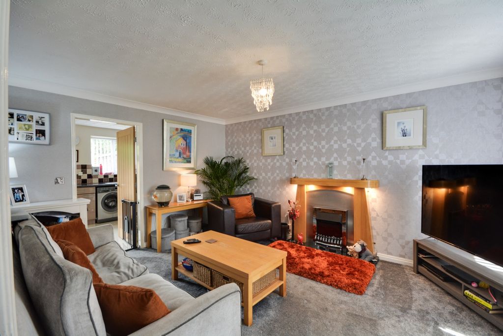 Property photo 3 of 19 Image 2