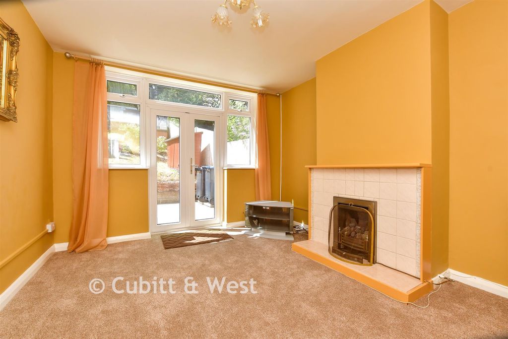 Property photo 2 of 17 Dining Room