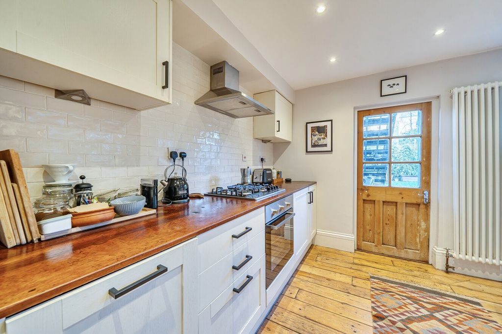 Property photo 2 of 17 Picture No. 07