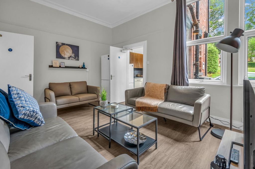 Property photo 2 of 13 Property Photo