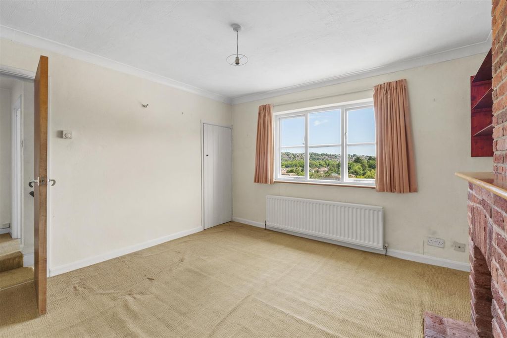 Property photo 3 of 14