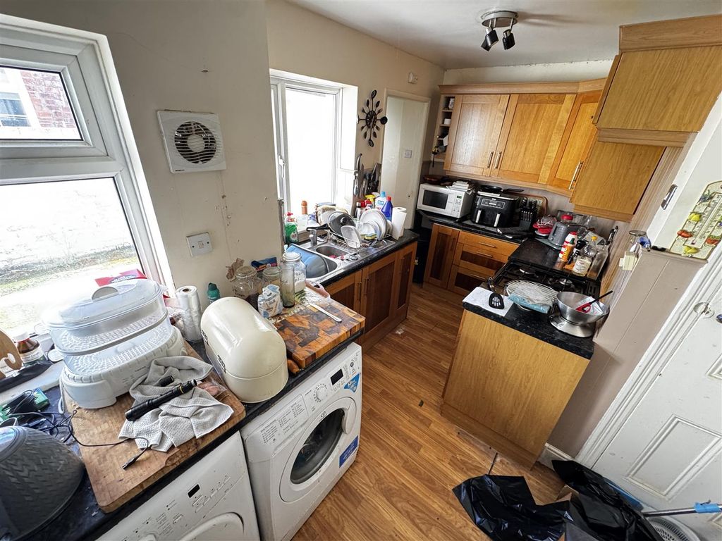 Property photo 3 of 9 Richmond 3.Jpg