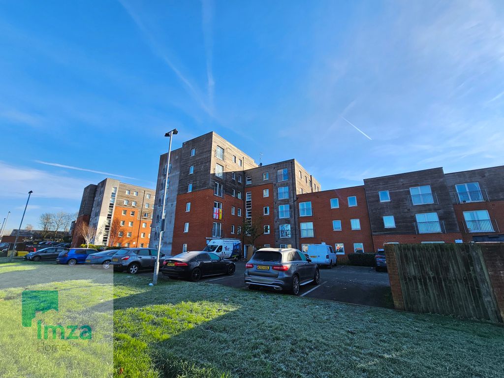 Property photo 2 of 8 20251121_113004