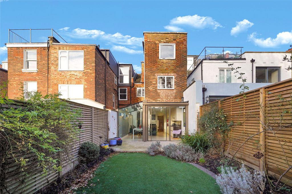 Property photo 3 of 22 Picture No. 07