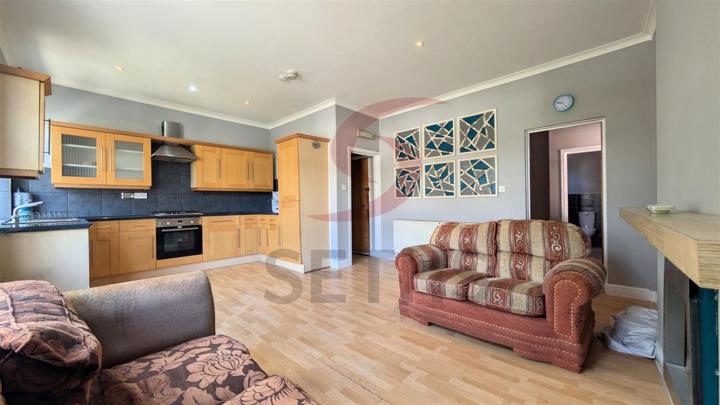 Property photo 2 of 10 Living Room