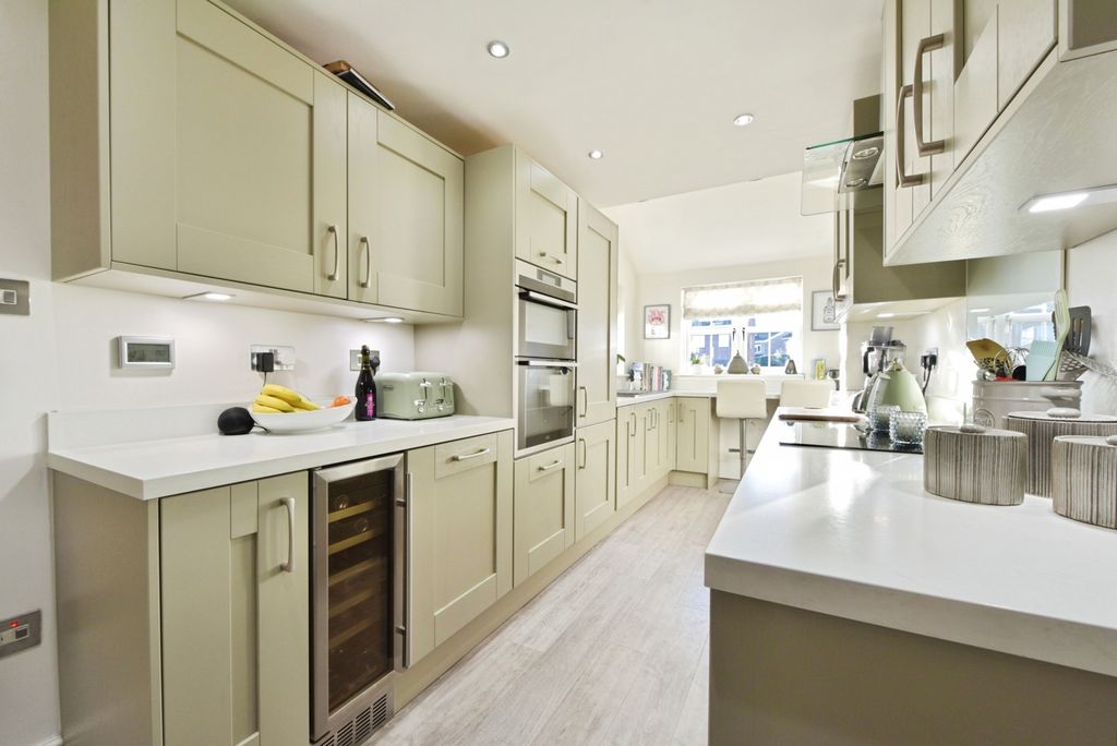 Property photo 3 of 18 Pbox-Img.Jpg