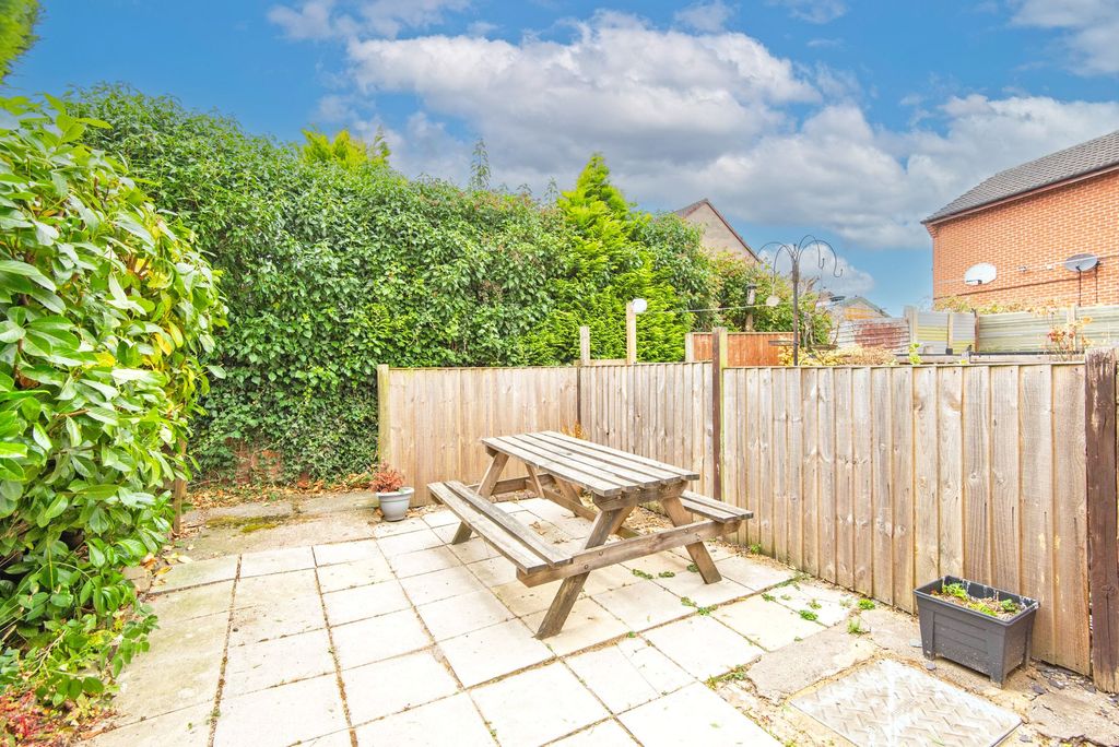 Property photo 2 of 12