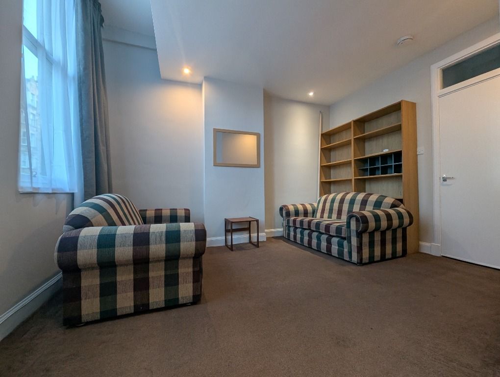 Property photo 3 of 8 Photo 3