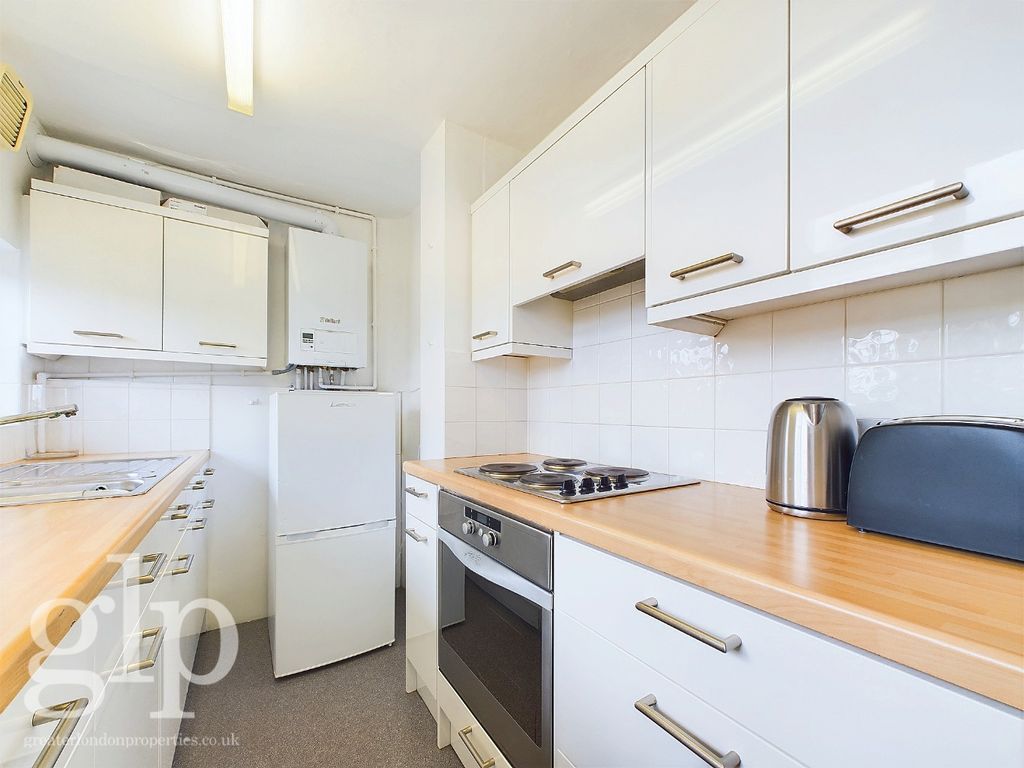 Property photo 2 of 15 3408186