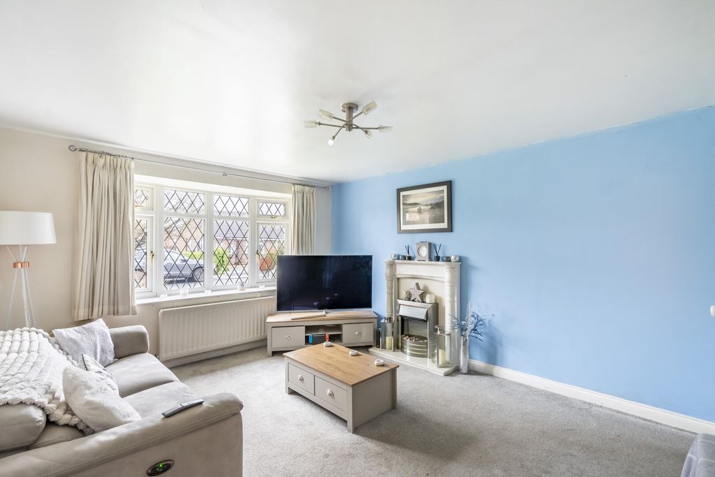 Property photo 2 of 18 Living Room