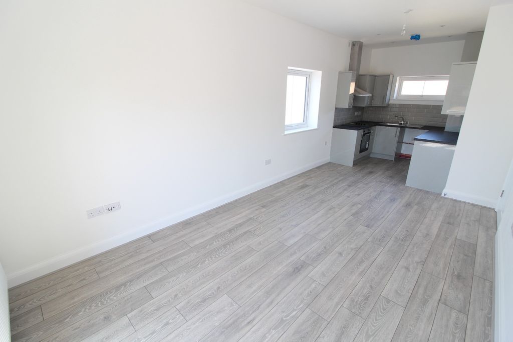 Property photo 2 of 8 2565144