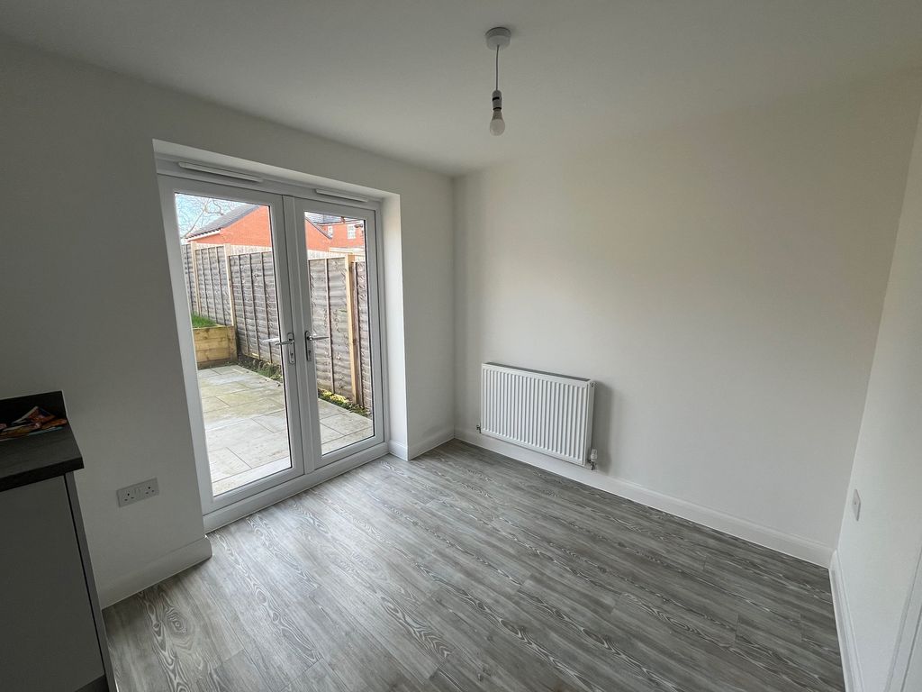 Property photo 3 of 17 Image