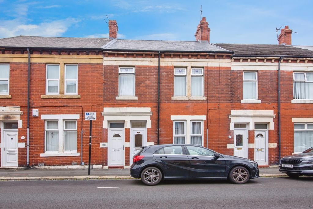 Property photo 1 of 21 Front View