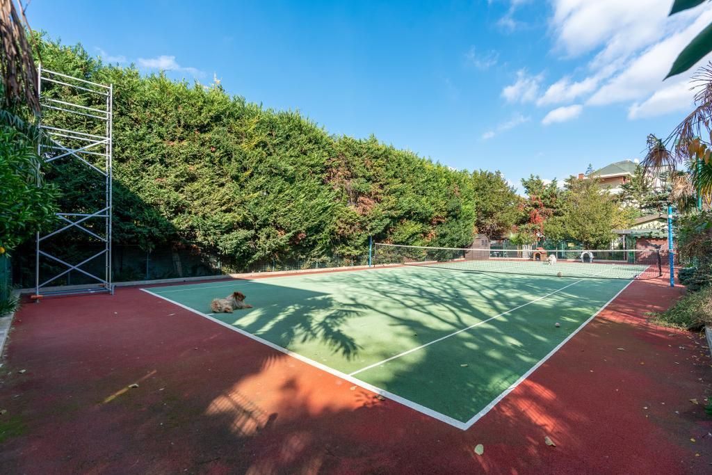 Property photo 1 of 36