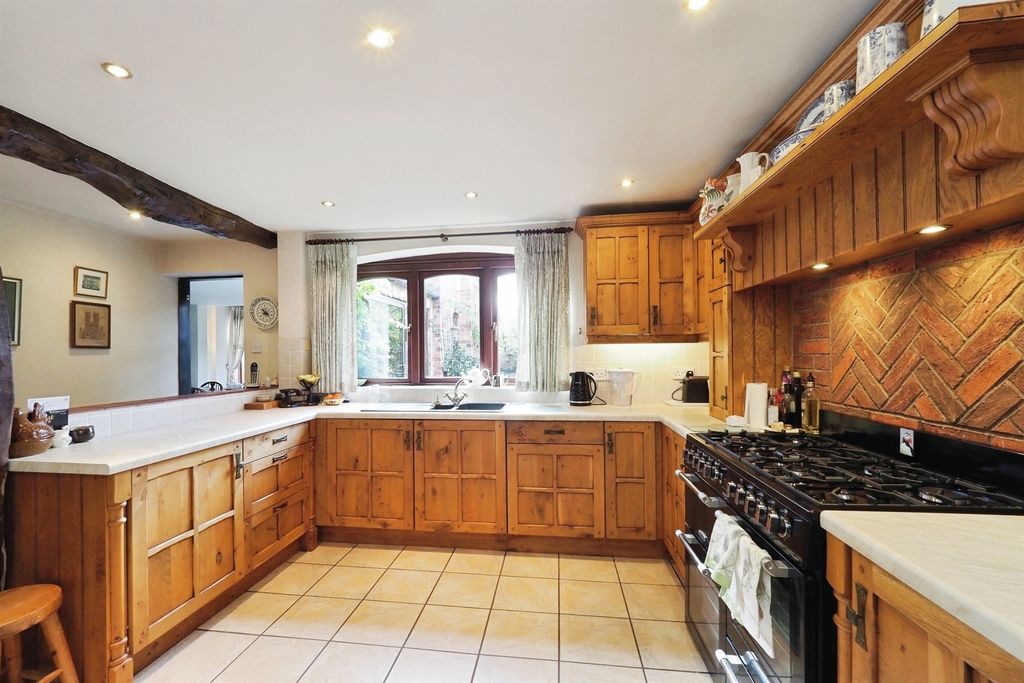 Property photo 2 of 16