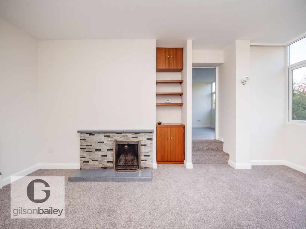 Property photo 3 of 18 56Churchlane-39