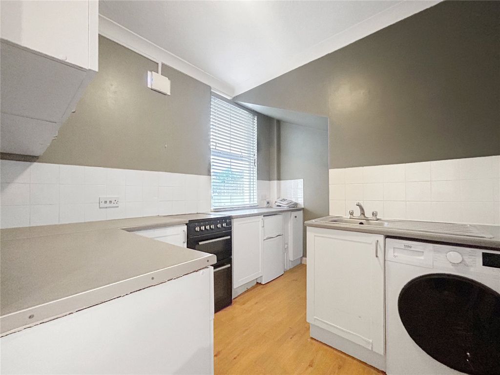 Property photo 3 of 8 Picture No. 06