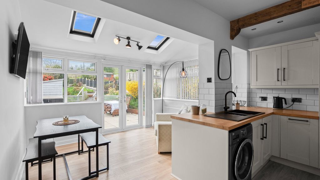 Property photo 3 of 40