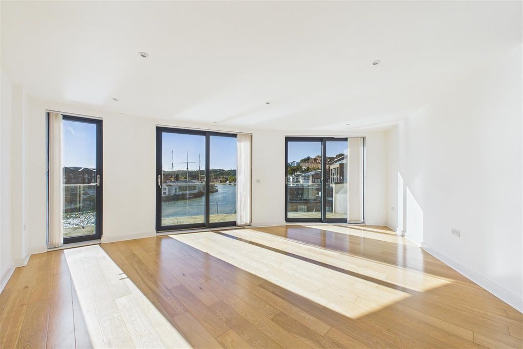 Property photo 1 of 17 Living Area With Window View