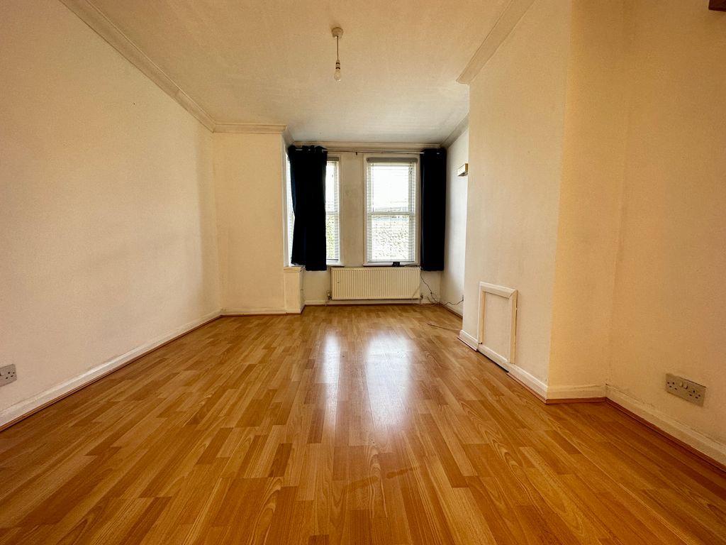 Property photo 2 of 10 Img_5437