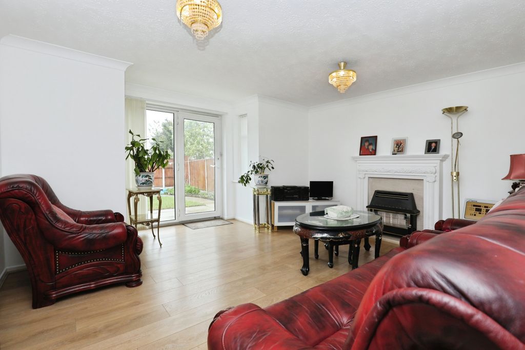 Property photo 3 of 15