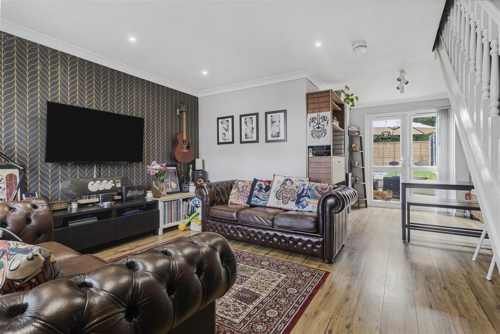 Property photo 3 of 15 20_82904.Jpg