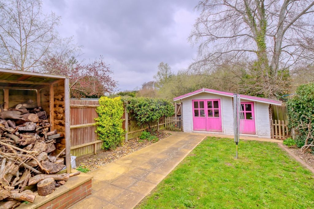 Property photo 2 of 16