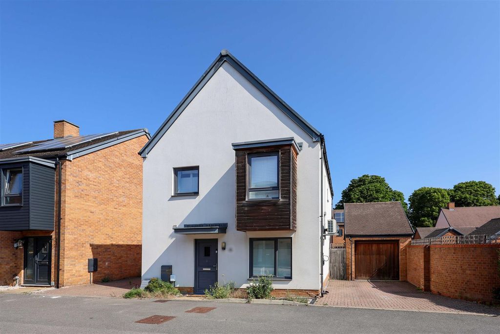 Property photo 1 of 16 External